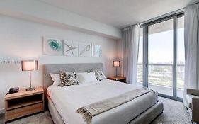 Stunning 2 Bedroom Bay Front Apt W/ Breathless View 1909